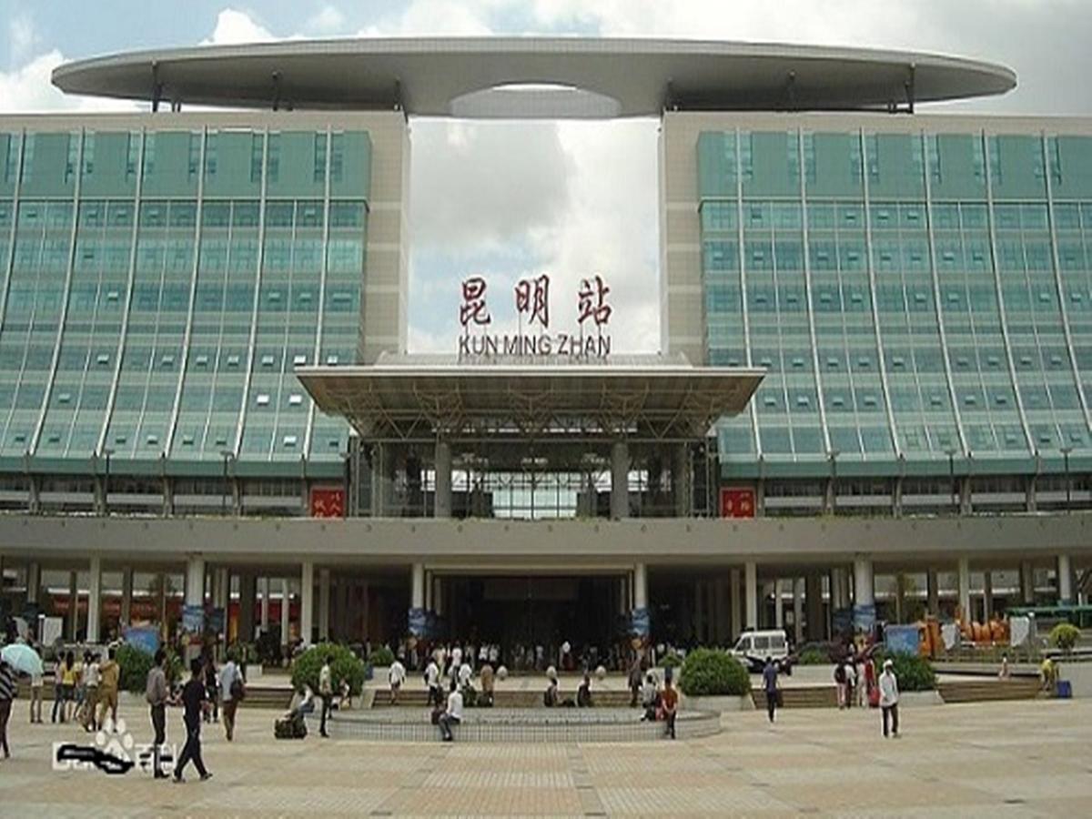 Bai Nian Sheng Shi Hotel Куньмин Экстерьер фото